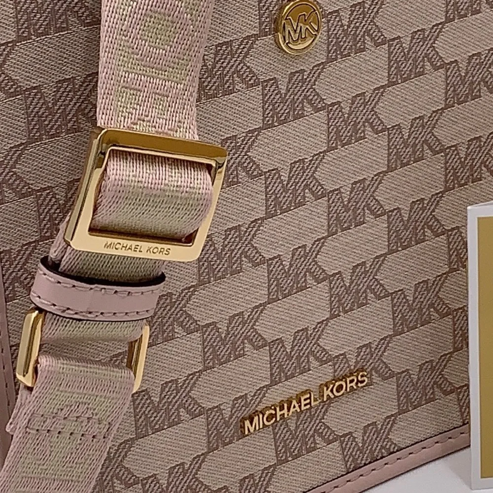 MICHAEL KORS Briley Small Logo Messenger Xbody Bag POWDER BLUSH MULTI COLOR